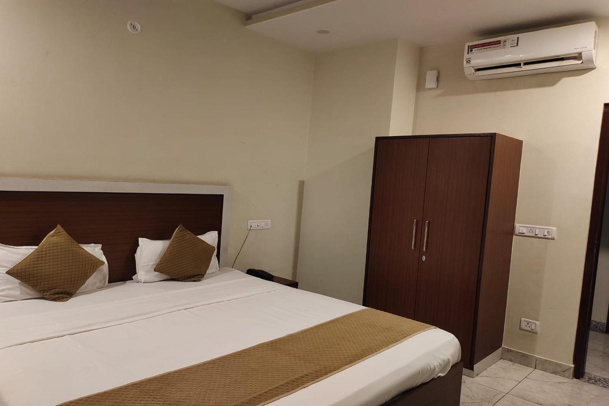 Le Blue Moon Hotel Jaipur